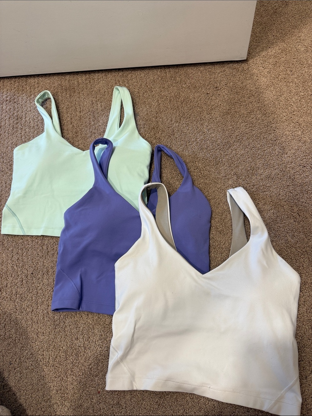 Lot of 3 V-Neck Seamless Crop Tanks - lulu lemon XS